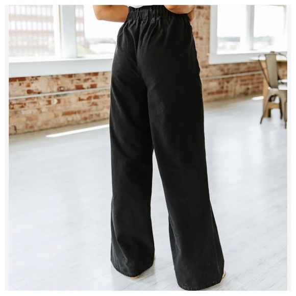 30 Fabulous Stone Wash Wide Leg with Side Pockets - Picture 2 of 3